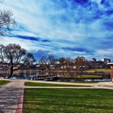 Loshitsky Park panorama