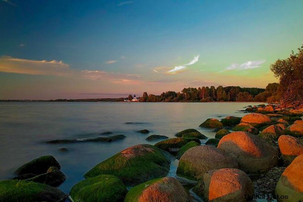 Minsk sea at night